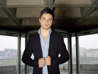 dominic cooper, brown hair, style Wallpaper