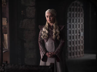 Emilia Clarke as Daenerys Targaryen in GOT 8 wallpaper