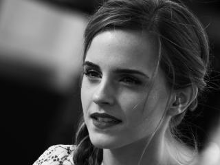 Emma Watson Moncohrome wallpaper