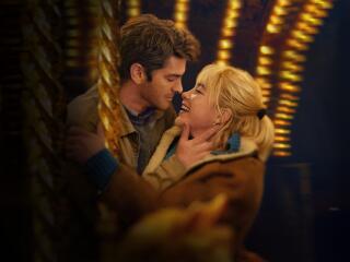 Florence Pugh & Andrew Garfield We Live in Time wallpaper