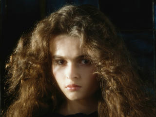 Helena Bonham Carter Brown Hair Pic wallpaper
