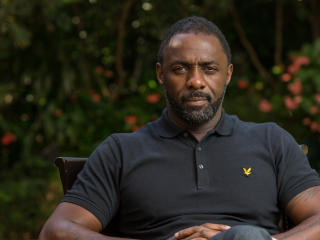 Idris Elba In T-Shirt Images wallpaper
