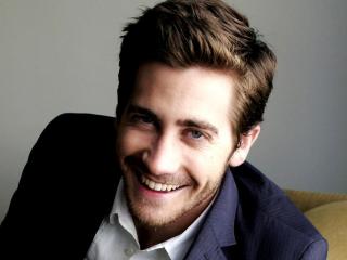 Jake Gyllenhaal Smile Images wallpaper