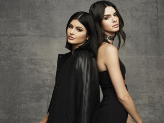 Kylie Jenner And Kendall Jenner Wallpaper