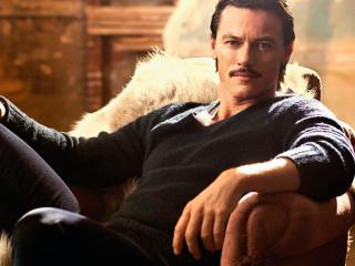 luke evans, actor, mustache wallpaper