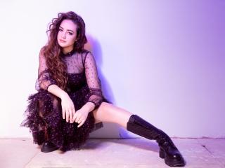 Mary Mouser Actress wallpaper