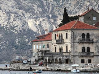 montenegro, hotel, lake Wallpaper