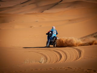 motorcycle, sand, desert Wallpaper