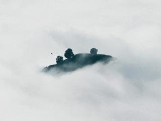 Mountain In The Clouds wallpaper