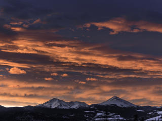 mountains, sunset, clouds Wallpaper