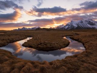 River Iceland Mountains wallpaper