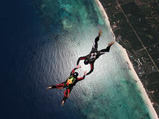 skydivers, parachuting, stunt Wallpaper