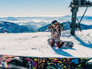 snowboarder, snowboarding, mountain Wallpaper