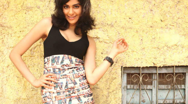 Adah Sharma In Dress  Wallpaper 1600x1200 Resolution