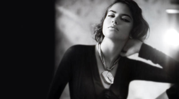 Adriana Lima Black And White Pics Wallpaper 1080x2520 Resolution