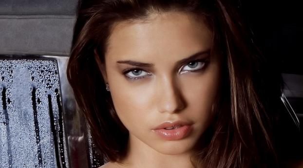 Adriana Lima Sizzling Wallpapers HD Wallpaper 2460x2400 Resolution