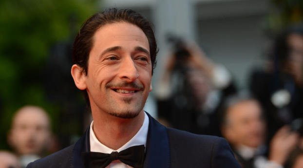 Adrien Brody Smile Wallpapers HD Wallpaper 1676x1085 Resolution
