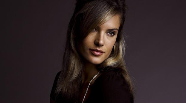 Alessandra Ambrosio Haircut Styles Photos Wallpaper 240x400 Resolution