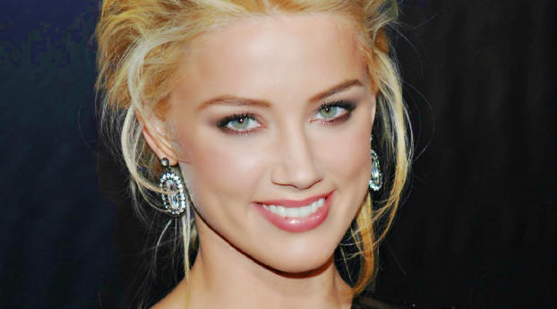 Amber Heard Lovely Photos Wallpaper 720x1544 Resolution