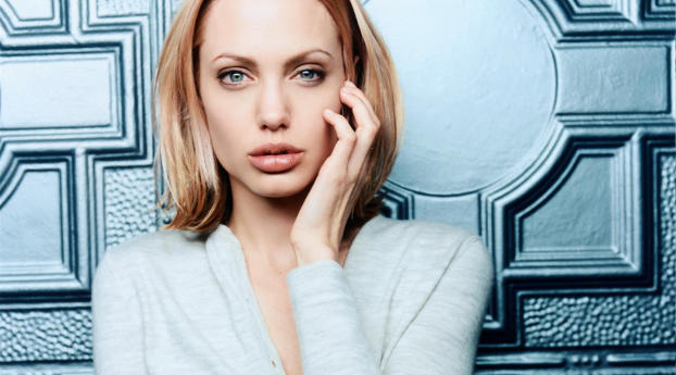 Angelina Jolie Classy Photo Collection Wallpaper 7620x4320 Resolution