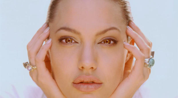 Angelina Jolie Close Up Images Wallpaper 3840x1080 Resolution