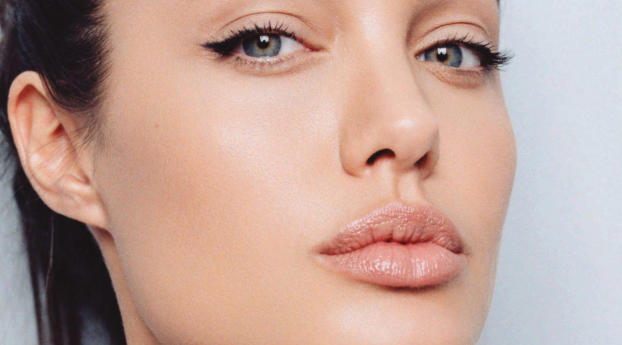 Angelina Jolie Gorgeous Face Pics Wallpaper 1080x2520 Resolution