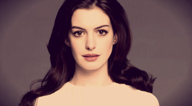 Anne Hathaway Lovely Photos Wallpaper 480x320 Resolution