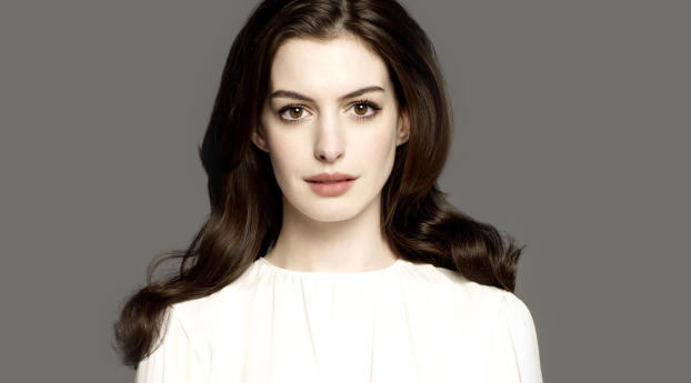 Anne Hathaway new images Wallpaper 2048x1156 Resolution