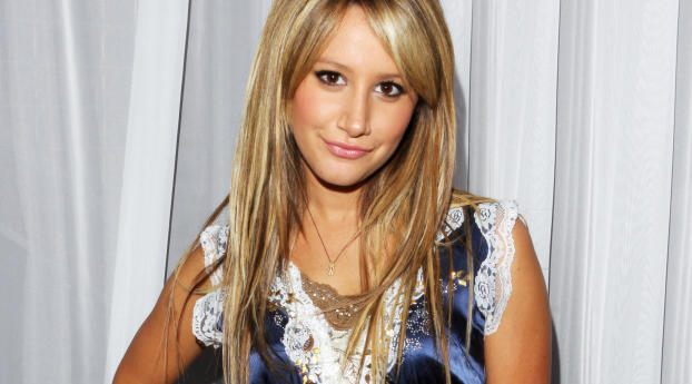 Ashley Tisdale Gorgeous Hd Wallpapers Wallpaper 1024x768 Resolution