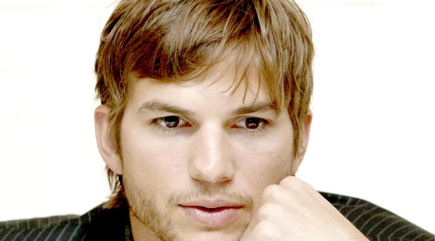 Ashton Kutcher Dashing Look wallpapers Wallpaper 2560x1024 Resolution
