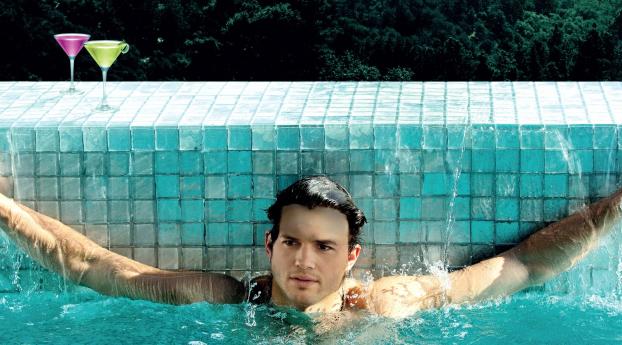 ashton kutcher,  swimming pool, actor Wallpaper 320x480 Resolution