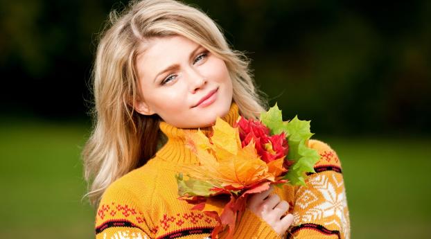 autumn, sweater, girl Wallpaper
