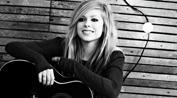 Avril Lavigne hd wallpapers Wallpaper 320x480 Resolution
