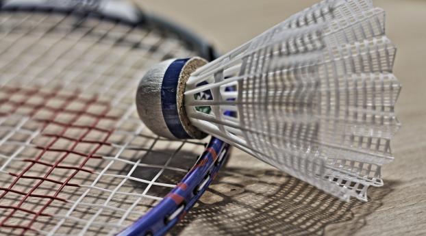badminton, racket, shuttlecock Wallpaper 2560x1024 Resolution