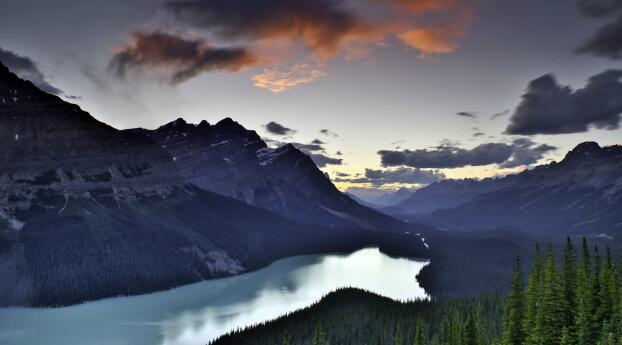 Banff National Park HD Lake Wallpaper 5680x4320 Resolution