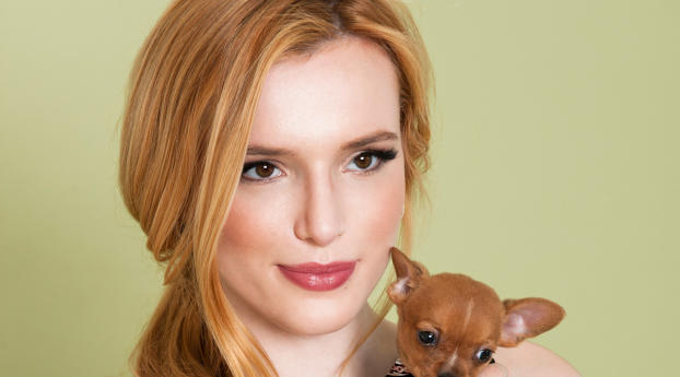 Bella Thorne With Her Dog Wallpaper 1082x2042 Resolution