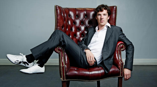 Benedict Cumberbatch On Chair HD Pics Wallpaper 1536x215 Resolution
