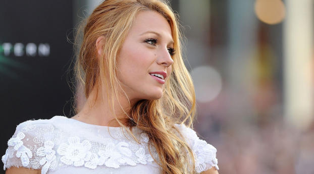 Blake Lively Truly Gorgeous Wallpapers Wallpaper 360x325 Resolution