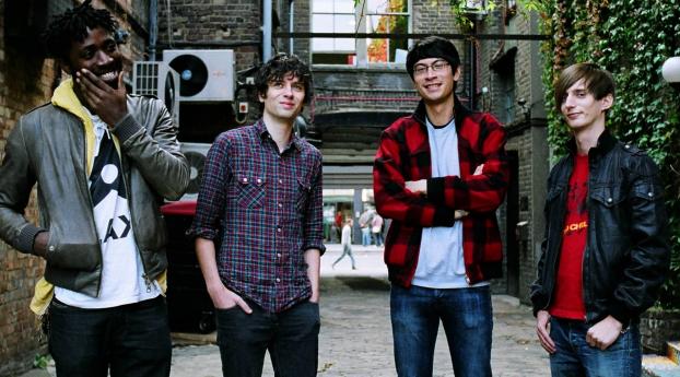 bloc party, band, smile Wallpaper 320x240 Resolution