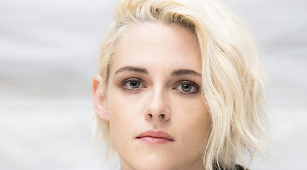 Blond Kristen Stewart Face Wallpaper
