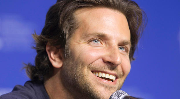 Bradley Cooper Close Up Hd Images Wallpaper 2560x1600 Resolution