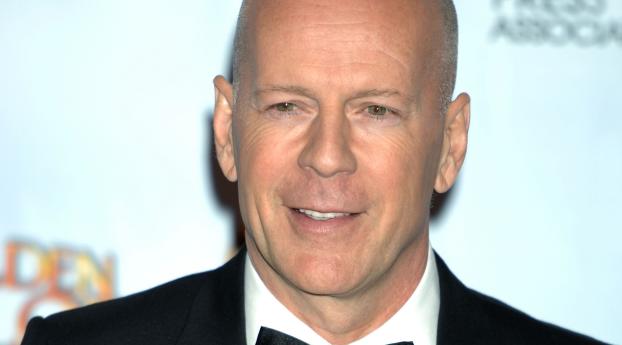 Bruce Willis At Award Images Wallpaper 1080x1620 Resolution