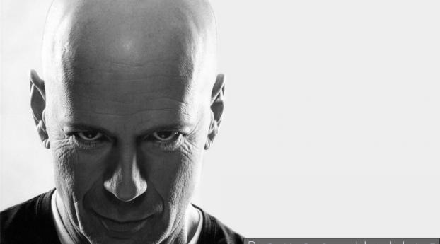 Bruce Willis Black and White wallpapers Wallpaper 320x480 Resolution