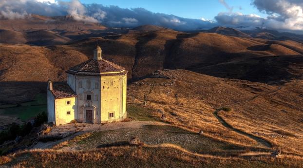 building, cathedral, trail Wallpaper