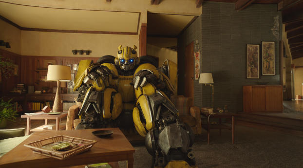 Bumblebee in Bumblebee Movie 2018 Wallpaper 1536x2048 Resolution