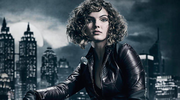 Catwomen Gotham Season 4 Wallpaper 480x854 Resolution