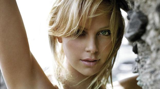 Charlize Theron Hd Images Wallpaper 1920x1080 Resolution