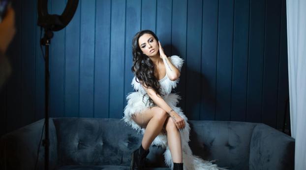 Cher Lloyd 2020 Wallpaper 240x320 Resolution