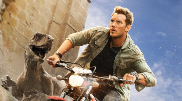 Chris Pratt in Jurassic World Dominion Movie Wallpaper 1280x960 Resolution