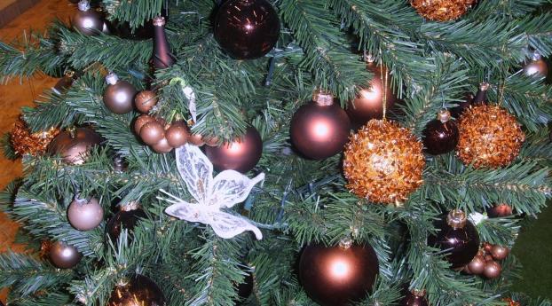 christmas toys, balls, tree Wallpaper 1280x1080 Resolution
